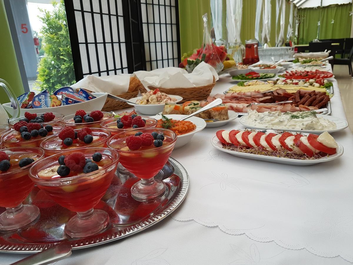 Bakos *
